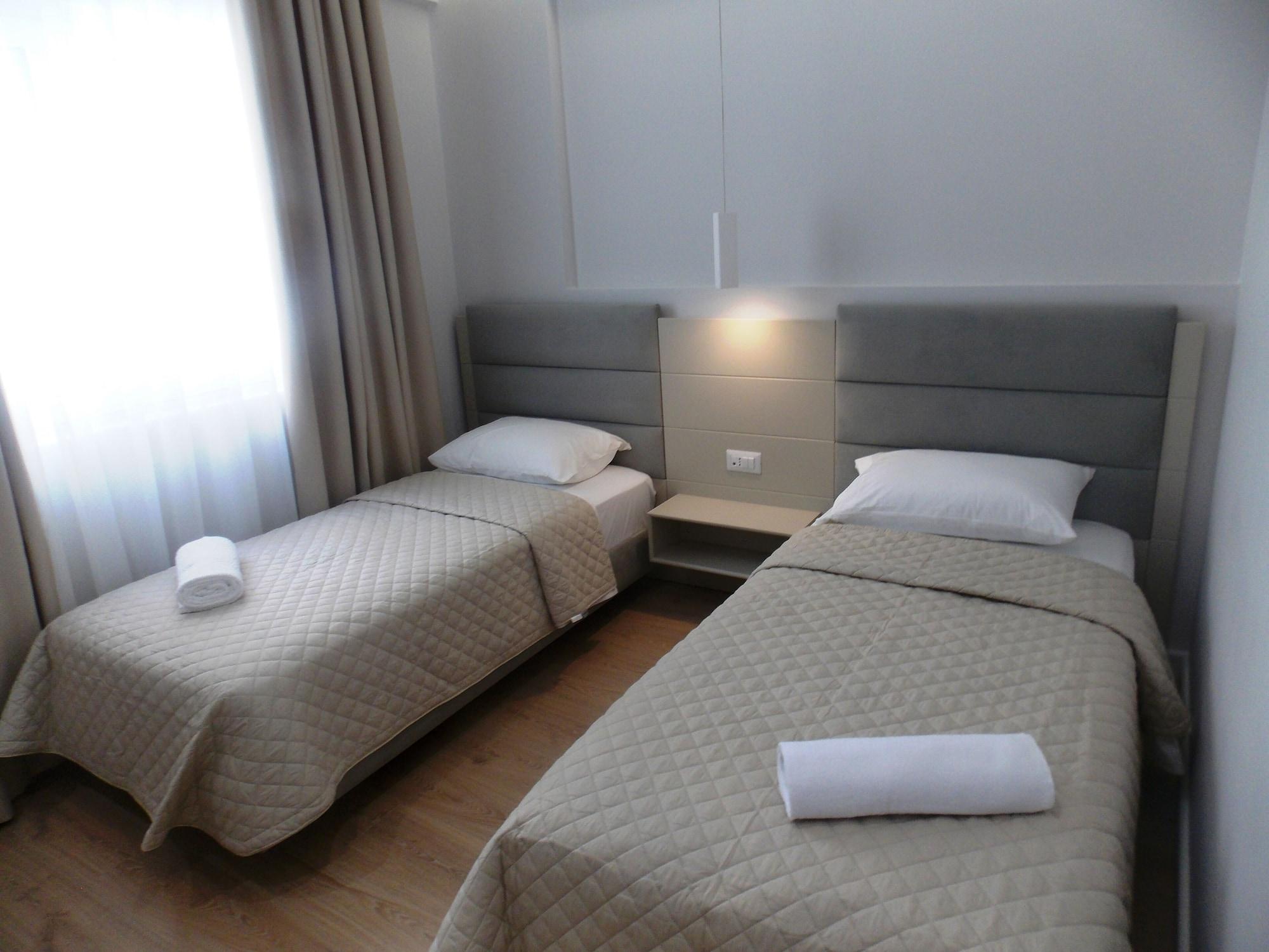 Hotel Vila Kalcuni ساراندا المظهر الخارجي الصورة