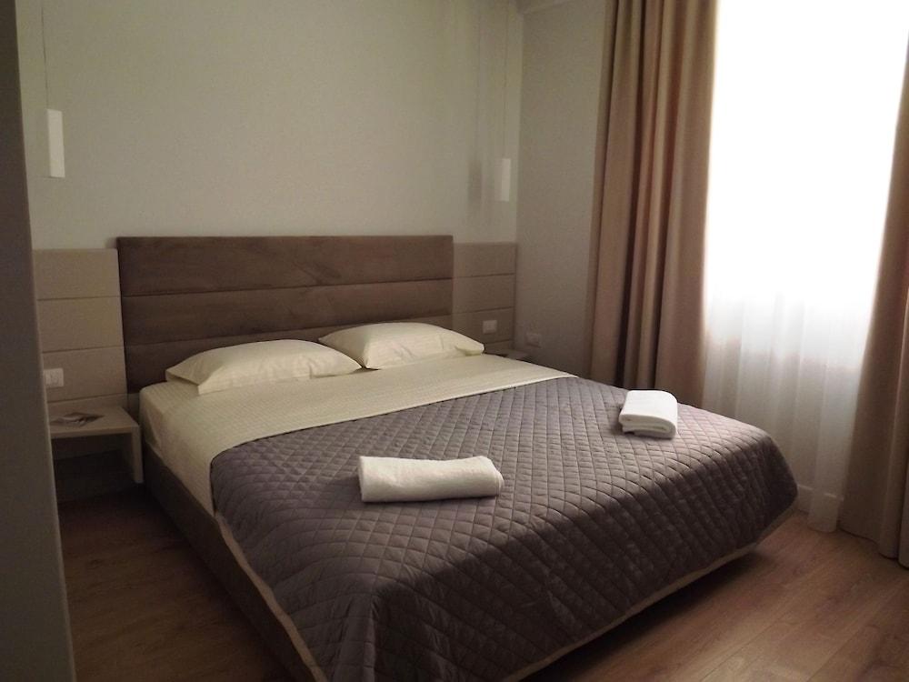 Hotel Vila Kalcuni ساراندا المظهر الخارجي الصورة