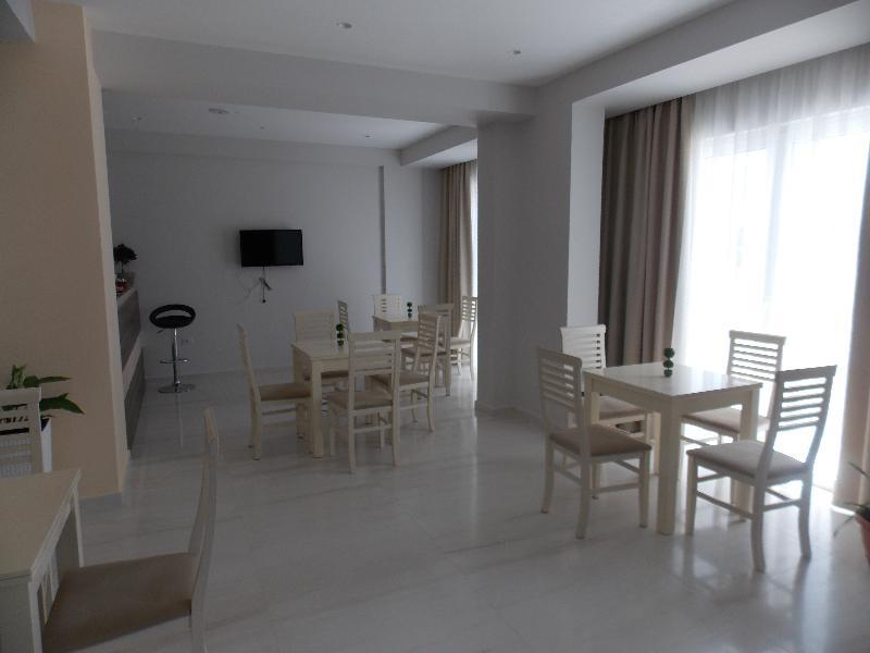 Hotel Vila Kalcuni ساراندا المظهر الخارجي الصورة