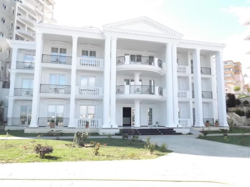 Hotel Vila Kalcuni ساراندا المظهر الخارجي الصورة